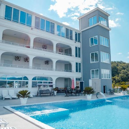 Apartments Gjenashaj ウルツィニ エクステリア 写真