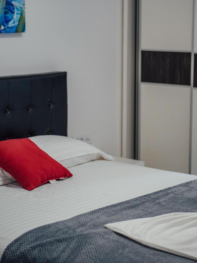 Apartments Gjenashaj ウルツィニ エクステリア 写真