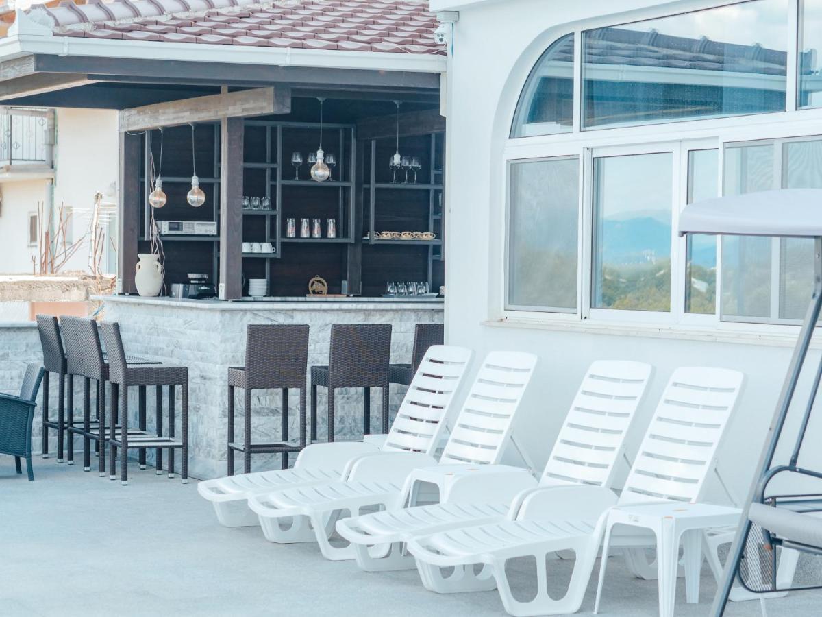 Apartments Gjenashaj ウルツィニ エクステリア 写真