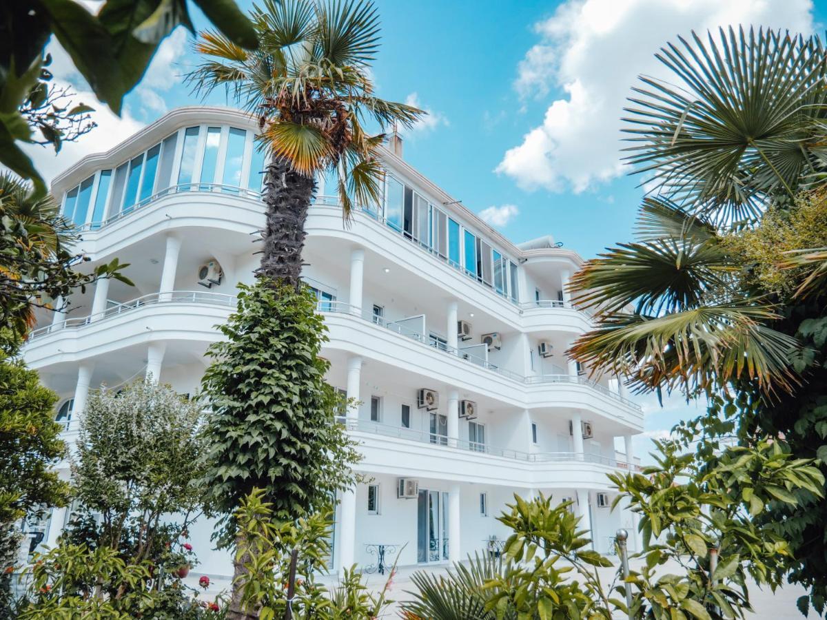 Apartments Gjenashaj ウルツィニ エクステリア 写真