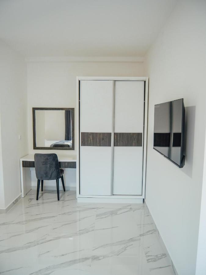 Apartments Gjenashaj ウルツィニ エクステリア 写真