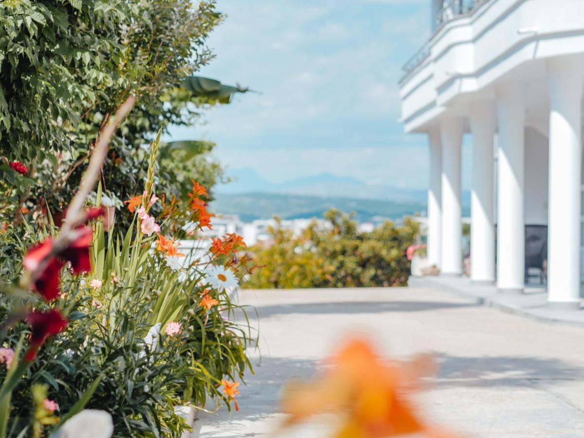 Apartments Gjenashaj ウルツィニ エクステリア 写真