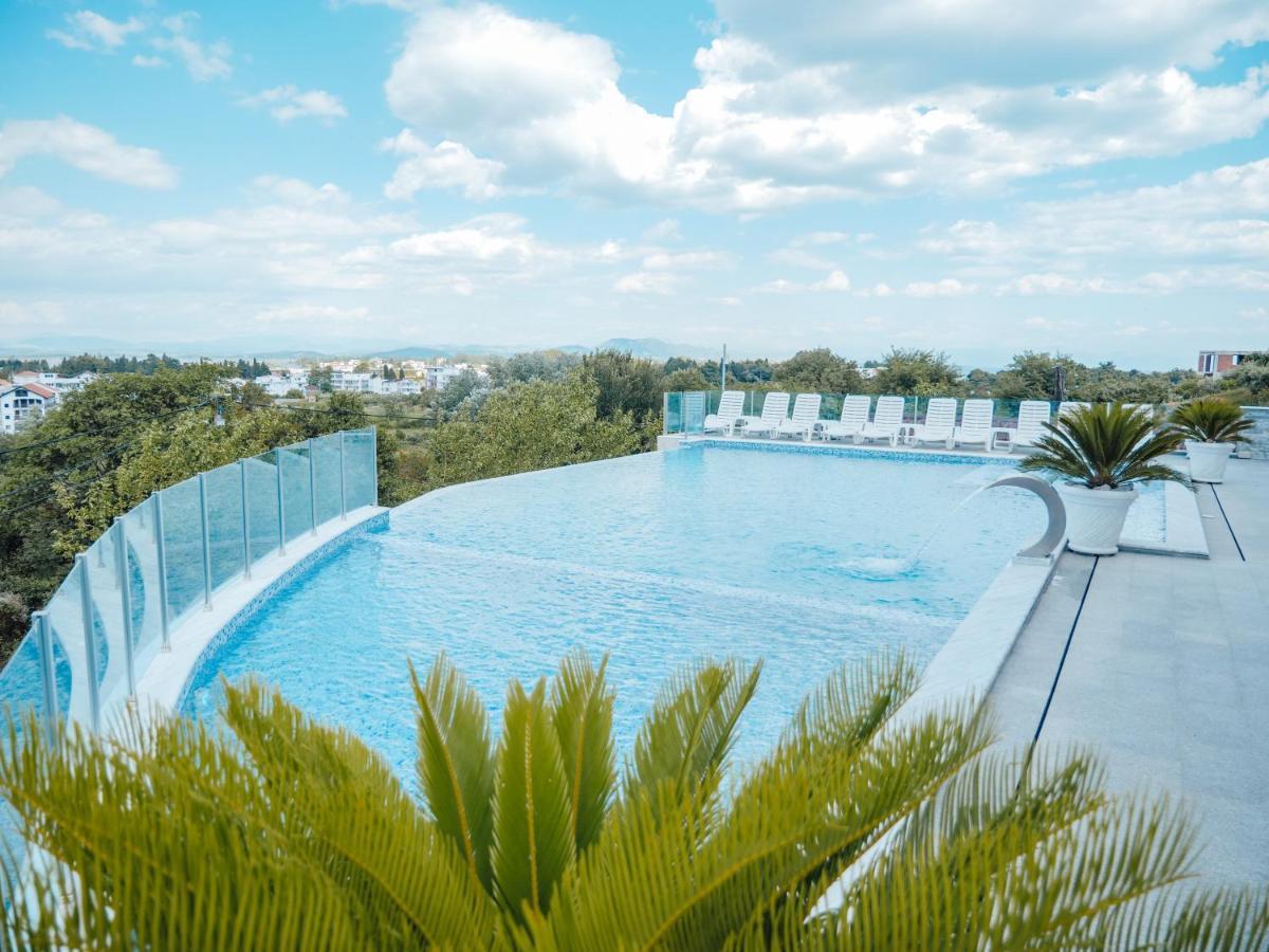 Apartments Gjenashaj ウルツィニ エクステリア 写真