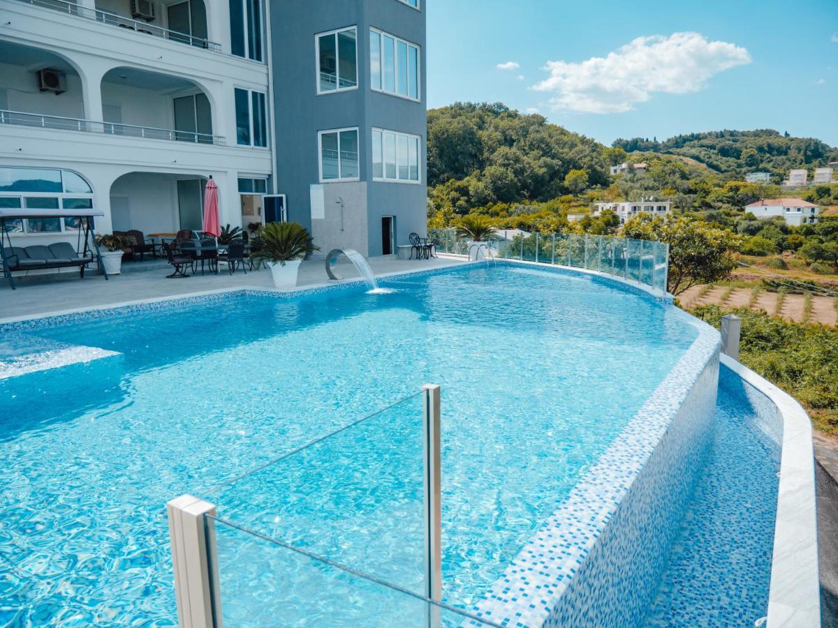 Apartments Gjenashaj ウルツィニ エクステリア 写真