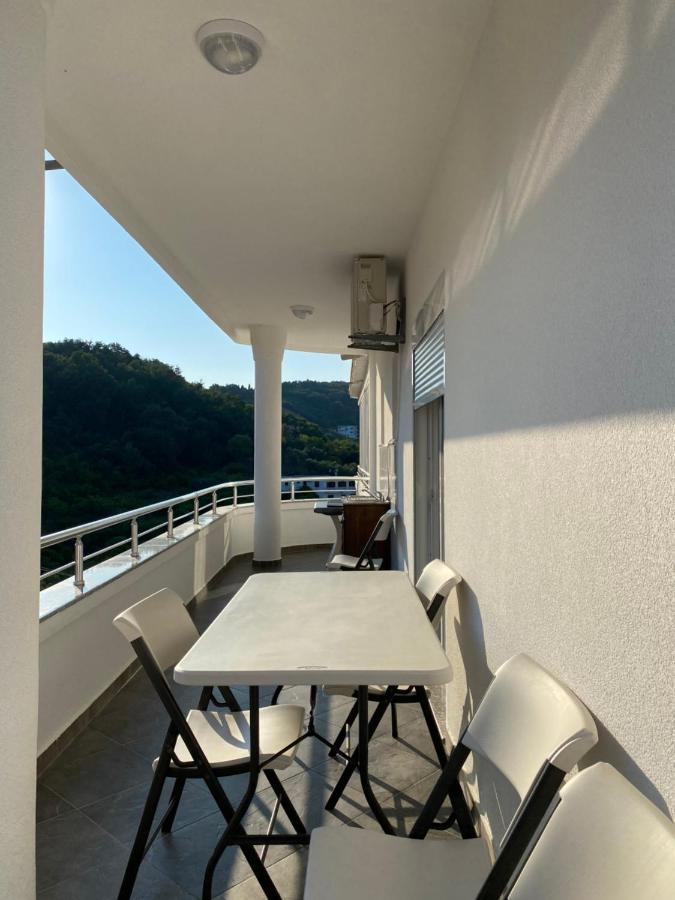 Apartments Gjenashaj ウルツィニ エクステリア 写真